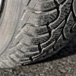 wymiana opon na autostradzie