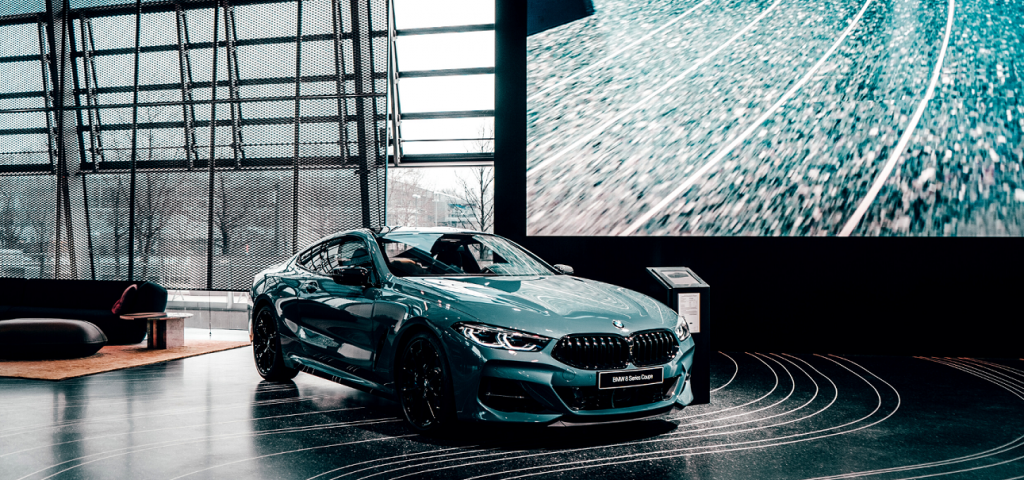 praca u dealera samochodowego