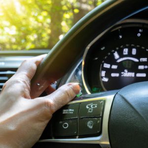 Jak jeździć, żeby oszczędzać? Najważniejsze zasady eco drivingu
